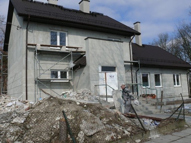 Ośrodek Zdrowia w Złotnikach został rozbudowany i wyremontowany.