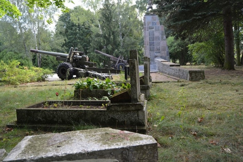 Cmentarz żołnierzy radzieckich do remontu [ZDJĘCIA]