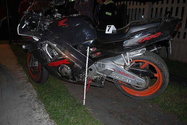 Sprawca wypadku poruszał się tym motocyklem.