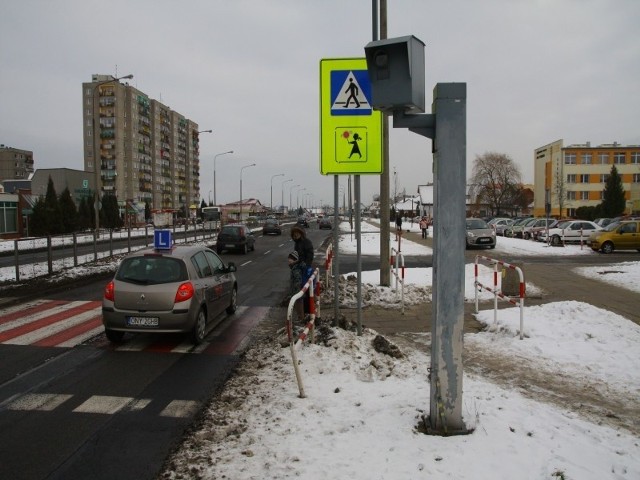 Policja na Opolszczyźnie ma 26 masztów, ale tylko 4 fotoradary. Nie wiadomo które pozostaną po wprowadzeniu w życie zmian w prawie o ruchu drogowym.