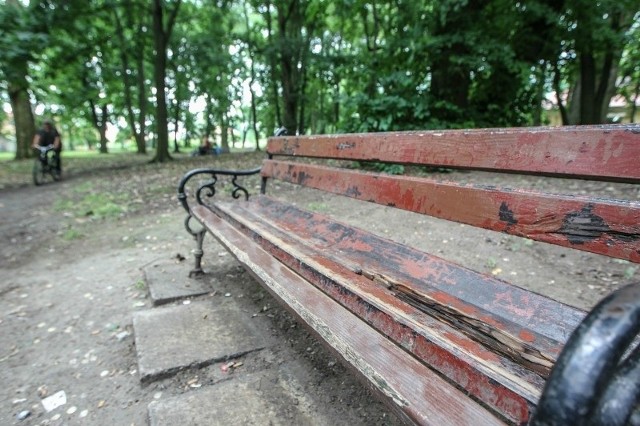 Mieszkańcy skarżą się, że część parku jest brudna i zaniedbana.