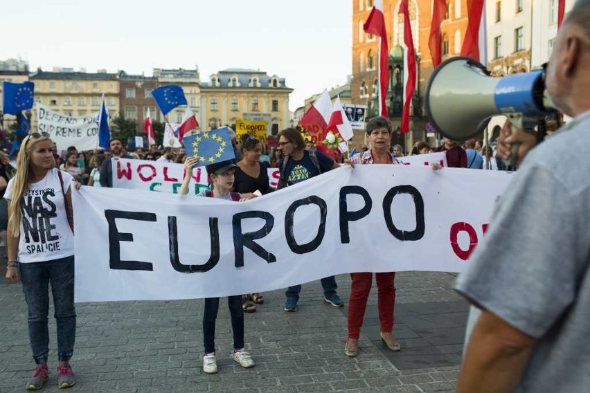 Marsz w obronie niezawisłości sądów przeszedł ulicami Krakowa