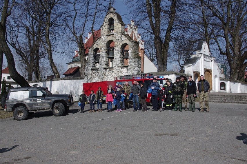 Rudawa. Mieszkańcy zadbali o czystą wioskę i rzekę. Było wielkie sprzątanie