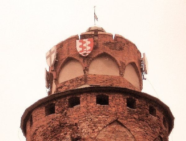 Siadły nadajniki na Wieży Krzyżackiej, dlatego  przez trzy dni w Brodnicy nie było zasięgu.  Wczoraj na szczycie zabytku gościła ekipa Ery,  dlatego dziś telefony powinny działać bez  zakłóceń.