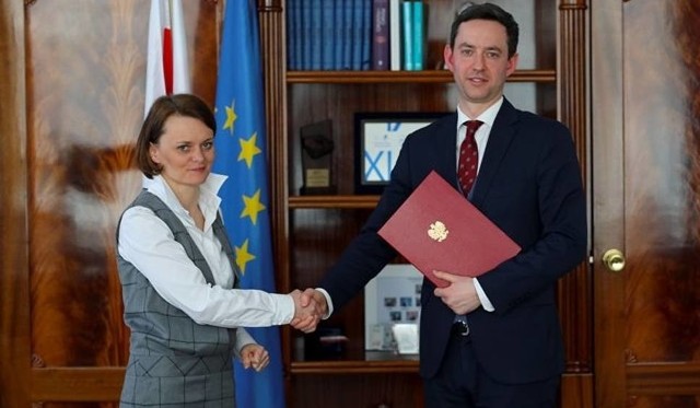 Marcin Ociepa odebrał w piątek nominację na wiceministra w resorcie Jadwigi Emilewicz.