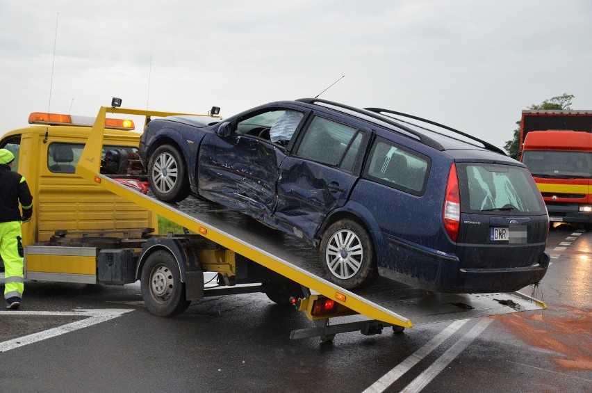 Wypadek na A4: Na węźle Pietrzykowice zderzyły się dwa samochody osobowe (ZDJĘCIA)