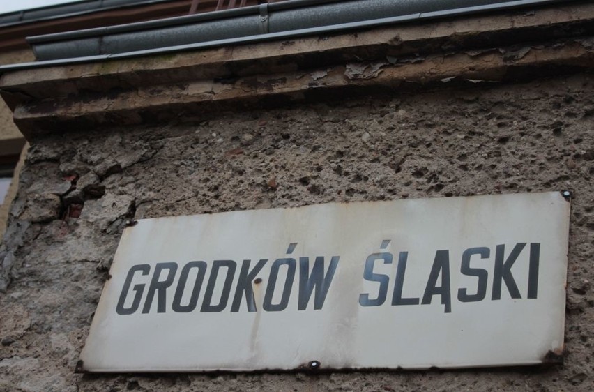 Trwa przebudowa dworca i placu w Grodkowie