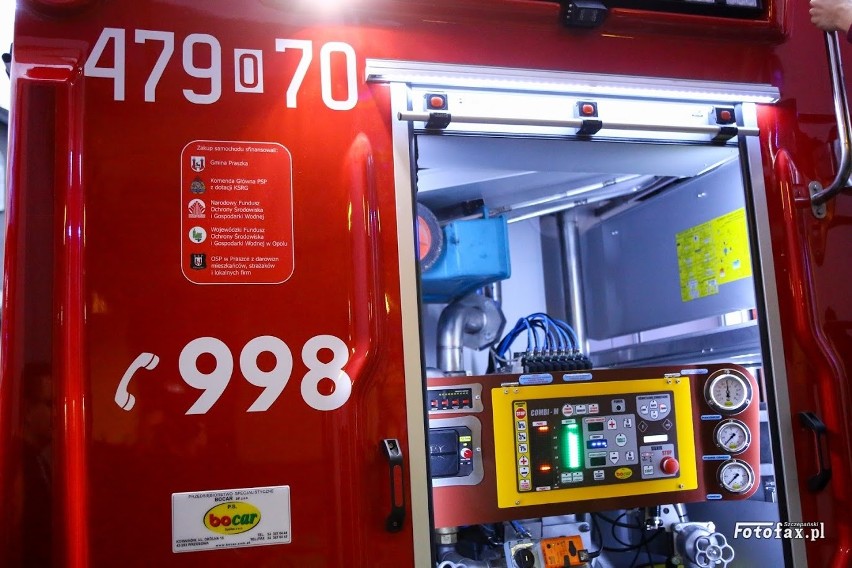 Fabrycznie nowy wóz strażacki kupiła w 2019 r. OSP Praszka....