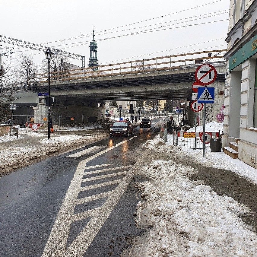 Kraków. Postępują prace przy budowie przystanku kolejowego na Grzegórzkach [ZDJĘCIA]