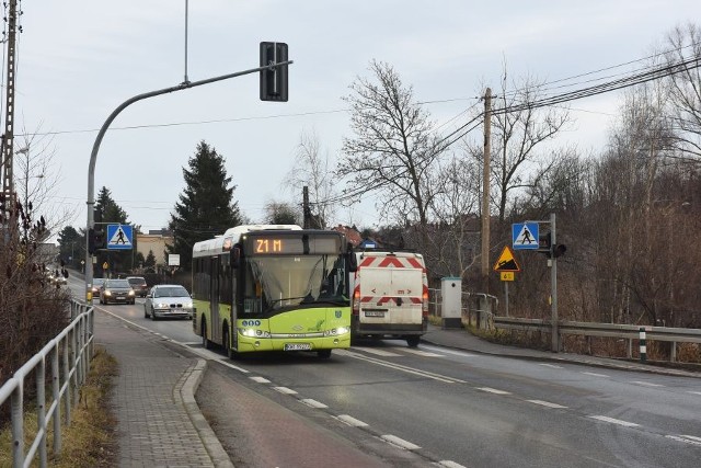 Autobus Z1, który z powodu zamknięcia drogi powiatowej w Małej Wsi kursował objazdem przez ponad pół roku, wróci na swą trasę od 13 czerwca 2022 (zdjęcie ilustarcyjne)