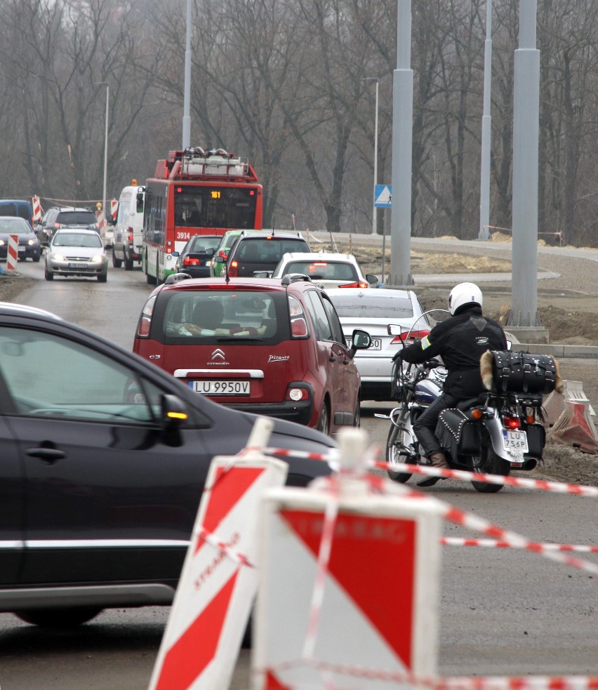 Przebudowa Krochmalnej z Diamentową. W końcu mniej kłopotów z przejazdem (ZDJĘCIA)