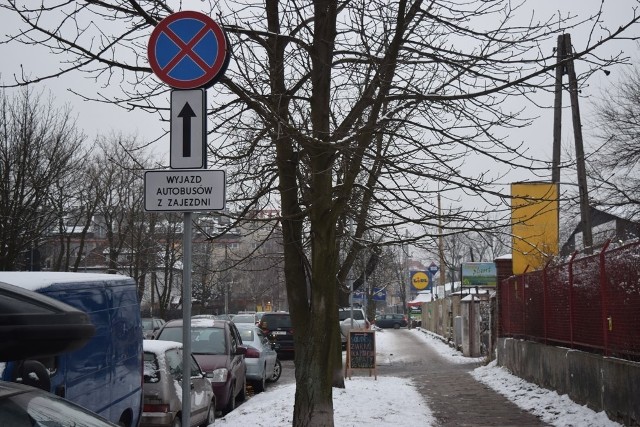 Zakaz parkowania przy ul. Długosza