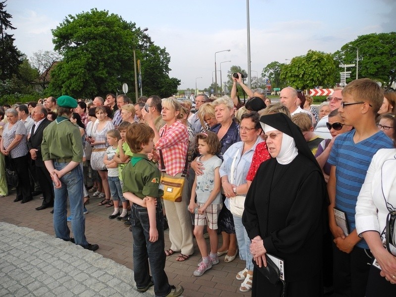 Poświęcenie pomnika papieża w Lęborku