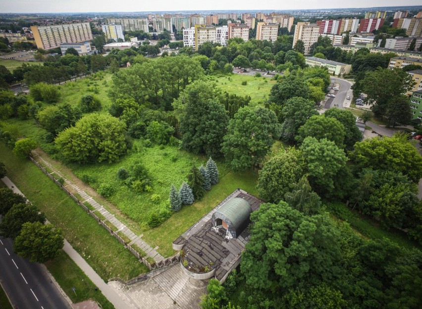 Kalinowszczyzna na zdjęciach z drona: cmentarz żydowski w...