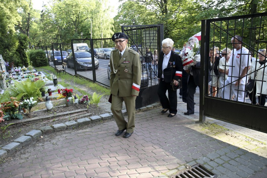 Spotkanie przed Krzyżem Wołyńskim w Słupsku.