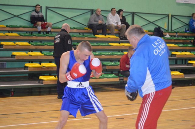 Adrian Kowal (Olimp Lublin) został w tym roku w znakomitym stylu mistrzem Polski juniorów w kategorii 52 kg