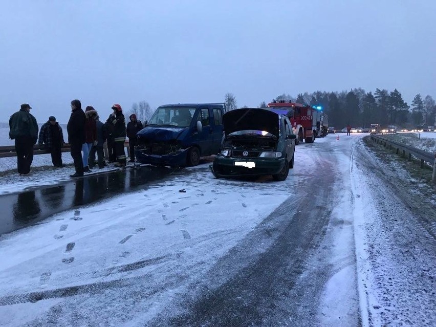 Wypadek na DK65. Dwie osoby zostały przetransportowane do...