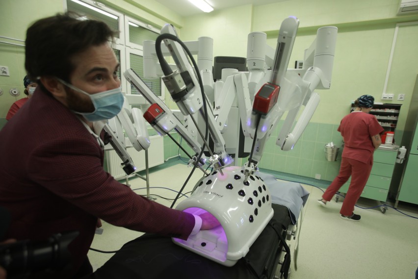 Pierwsi podkarpaccy pacjenci już zoperowani przy pomocy robota chirurgicznego da Vinci