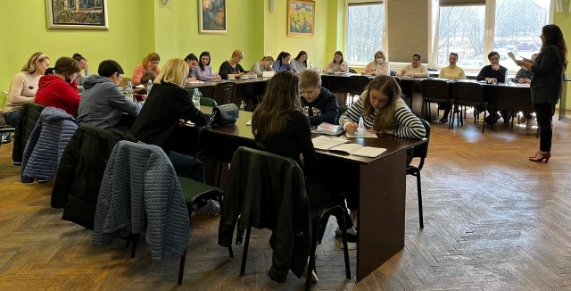 Lekcja języka polskiego dla uchodźców z Ukrainy