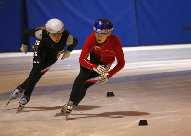 Marta Wójcik (z lewej) iAida Bella mają szansę być pierwszymi od 62 lat sportowcami z naszego regionu, które wystartują na zimowych igrzyskach olimpijskich.