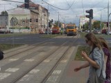 Na Jagiellońskiej ciężarówka zerwała trakcję tramwajową [zdjęcia]