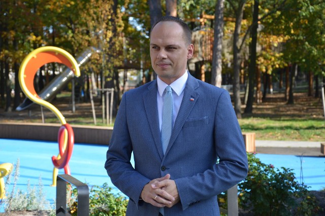 Wiceminister infrastruktury Rafał Weber jest także posłem