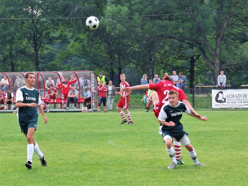 Piłkarskie archiwum: Zobacz, jak w 2012 roku w Sole Oświęcim świętowano awans do czwartej ligi [ZDJĘCIA]