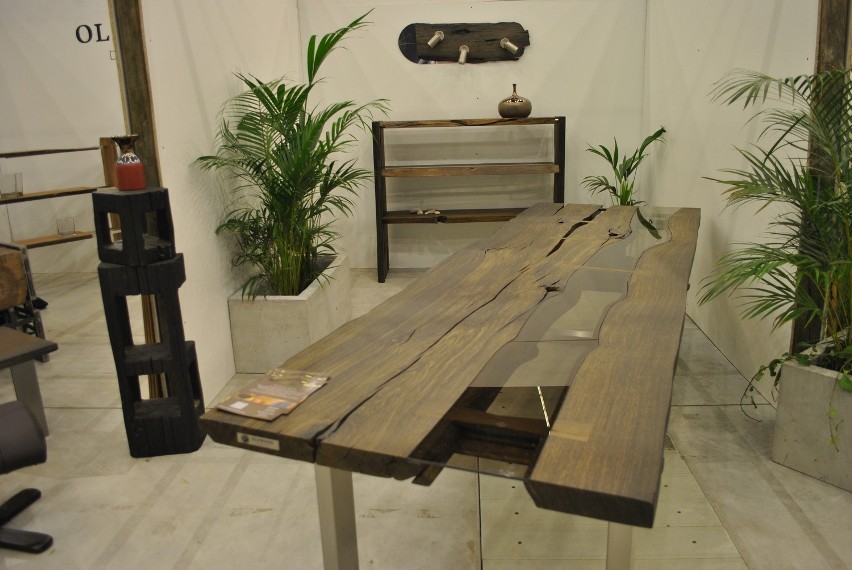 4DD: zobacz stół ze 1600 letniego drewna [ZDJĘCIA] 