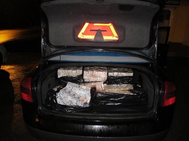 W bagażniku taksówki znajdowało się ponad 64 tys. papierosów z przemytu.
