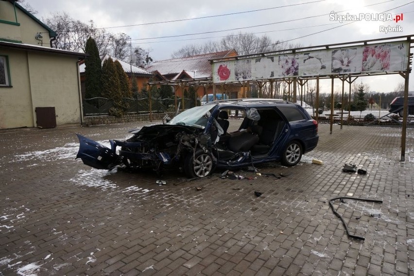 Na skrzyżowaniu Raciborskiej ze Sportową. Auta zderzyły się...