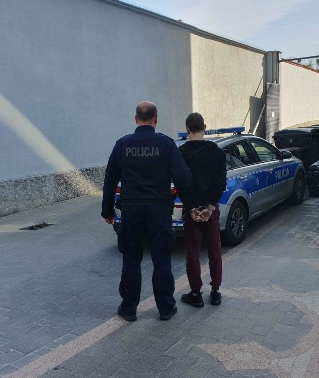 W Gdańsku zatrzymano 20-latka ze znaczną ilością narkotyków w... majtkach. Ponadto stawiał opór i szarpał się z policją