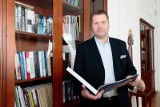 Minister Przemysław Czarnek zapowiedział nowy przedmiot w szkołach: „Historia i teraźniejszość”