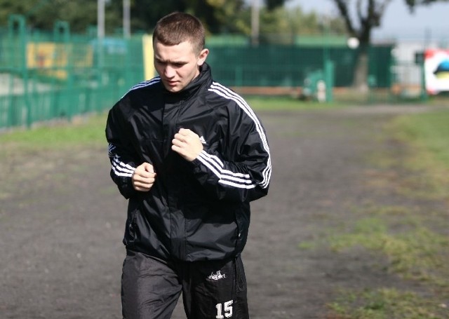 Michał Żeromiński, radomski bokser w ostatnich dniach trenował na obiektach Radomiaka, ale  złapała go wysoka gorączka