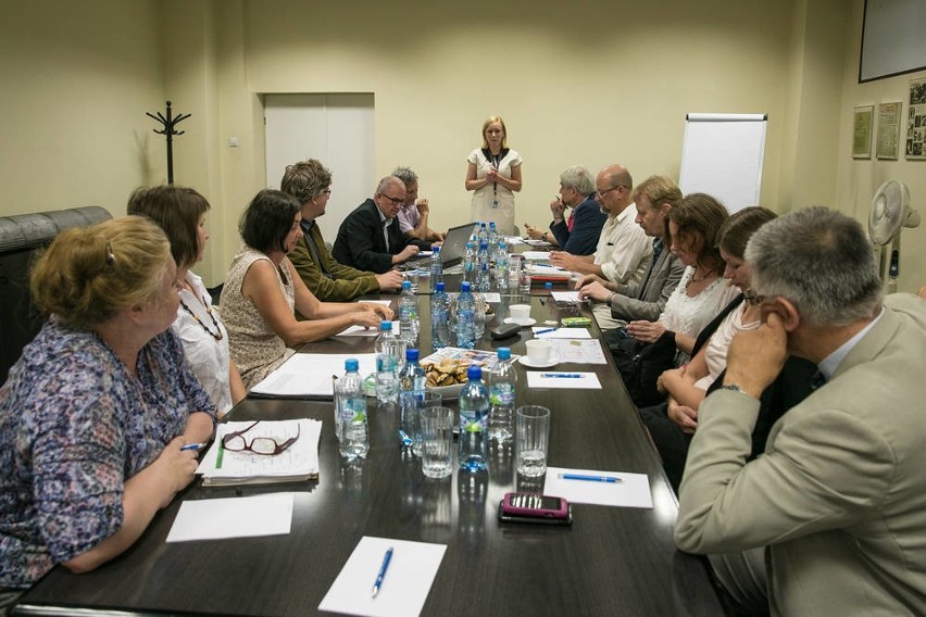 DEBATA. Nasze rzeki duszą się w betonie. Trzeba dać im przestrzeń [ZDJĘCIA, WIDEO]