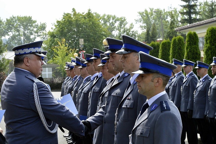 Gorlice. Święto policji, wręczono awanse i podziękowano za ciężką służbę [ZDJĘCIA]