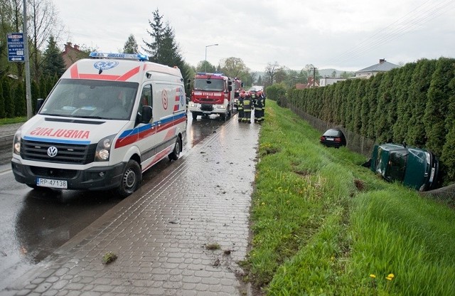 Pomimo, że całe zdarzenie wyglądało groźnie okazało się, że nikomu nic poważnego się nie stało.