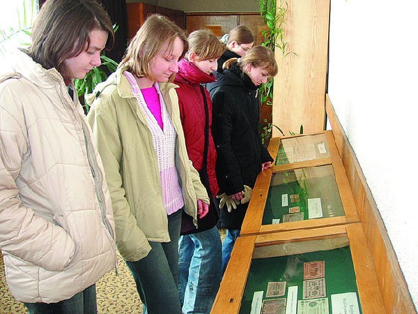 Na wystawie rosyjskich i radzieckich monet w Miejskiej  Bibliotece Publicznej w Tucholi można było podziwiać  wszystkie rarytasy z kolekcji.