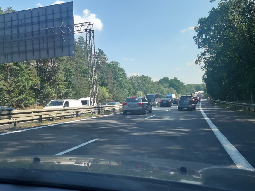 Duży ruch na trasie nad morze. Utrudnienia na S3 i A6