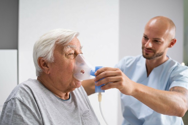 Astma to choroba manifestująca się zwykle przewlekłym zapaleniem dróg oddechowych