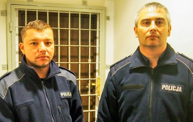 Świebodzińscy policjanci  przekonali kobietę, żeby oddała im nóż