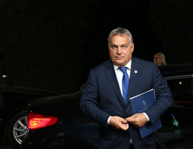 Viktor Orban miał stwierdzić, że Ukraina stopniowo przemienia się w ruinę, którą nie da się rządzić i w związku z tym "Ukraina, podobnie jak Afganistan, jest ziemią niczyją".