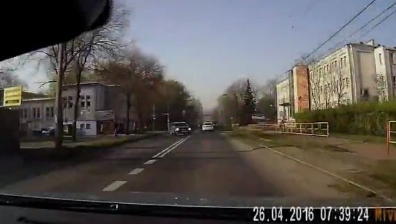 Wypadek w Sosnowcu: Kobieta weszła pod tramwaj [WIDEO]