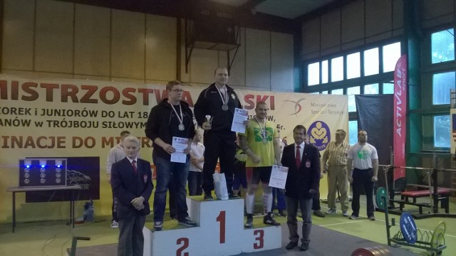 Na najwyższym stopniu podium Sławomir Sidorowicz.