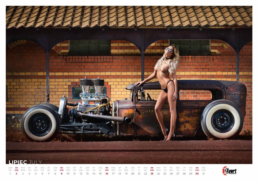 Kalendarz Inter Cars. Szybkie samochody i piękne kobiety na cały rok [ZDJĘCIA +18]
