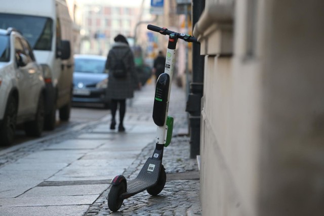 Do wypadków z udziałem elektrycznych hulajnóg dochodzi we Wrocławiu codziennie