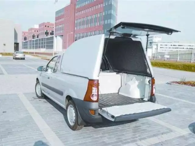 Dacia loga pick-up została zaprojektowana z myślą o drobnych przedsiębiorcach.
