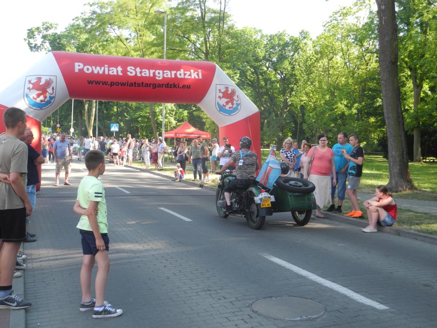 Parady zabytkowych samochodów w Stargardzie, Reczu, Suchaniu i Choszcznie