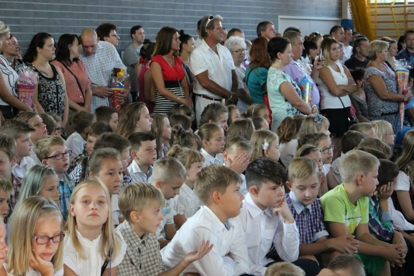 Rozpoczęcie roku szkolnego 2015/2016 w Szkole Podstawowej nr...