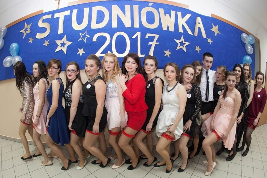 Studniówki 2017. Klasa 4 Technikum Żywienia i Usług Gastronomicznych w Szczyrzycu [ZDJĘCIA]