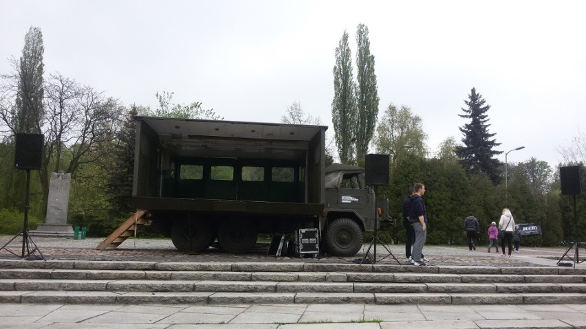 Sosnowiec: festyn militarny w Parku Sieleckim z okazji Dnia Zwycięstwa WIDEO + ZDJĘCIA